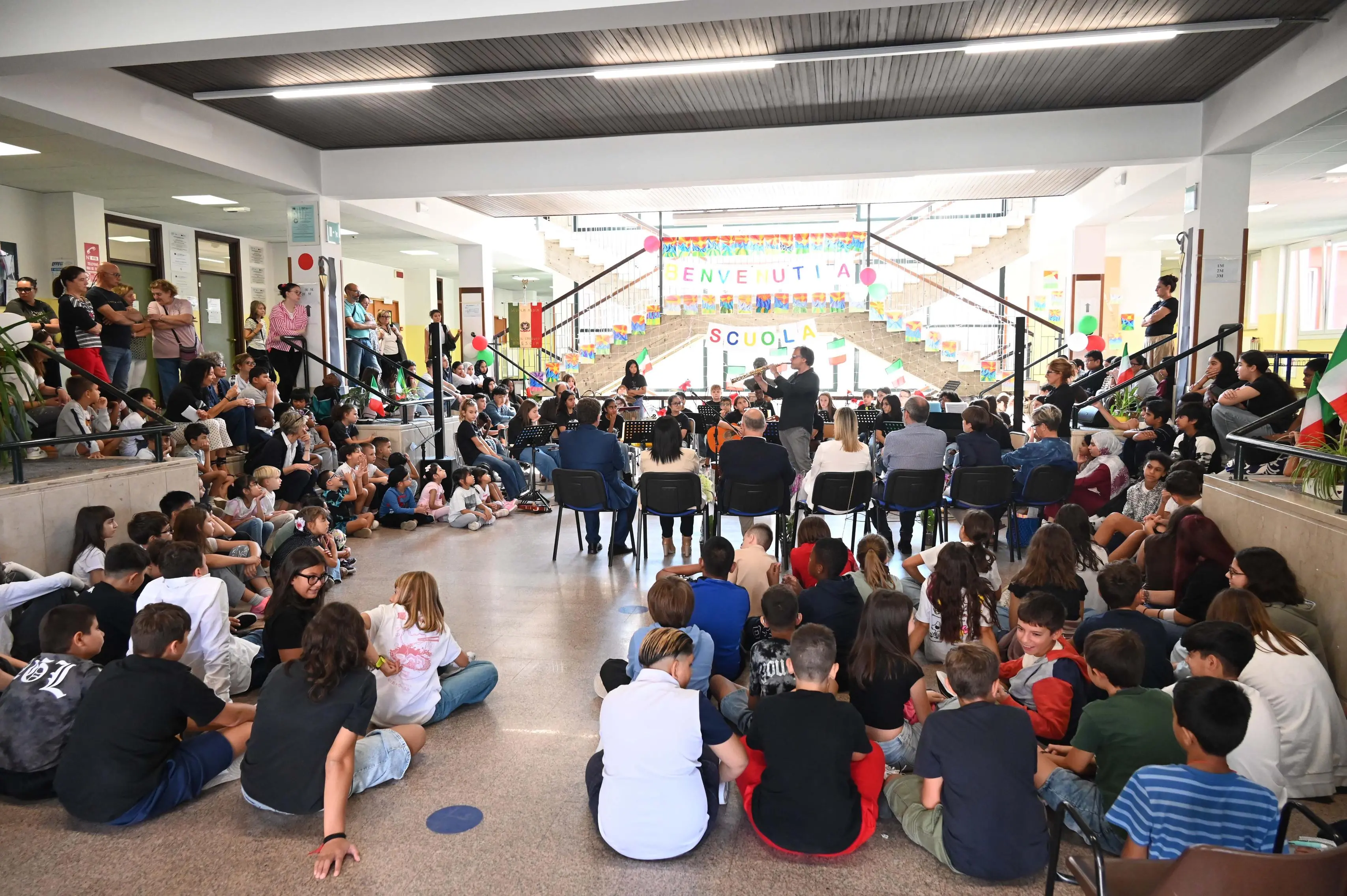 Il primo giorno di scuola all'istituto comprensivo di viale Piave a Brescia