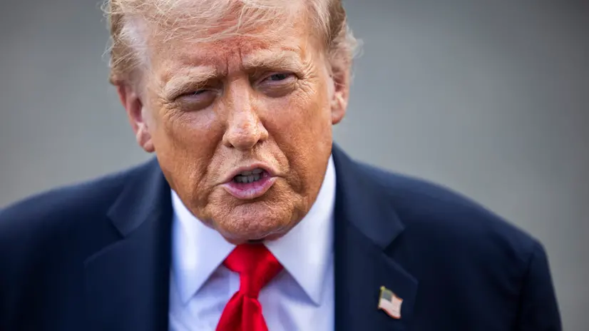 epaselect epa12370221 US President Donald Trump speaks to reporters about the murder of Turning Point founder Charlie Kirk as he leaves the White House for New York City in Washington, DC, USA, 11 September 2025. Trump said law enforcement was making ‘big progress’ towards finding the killer. EPA/JIM LO SCALZO