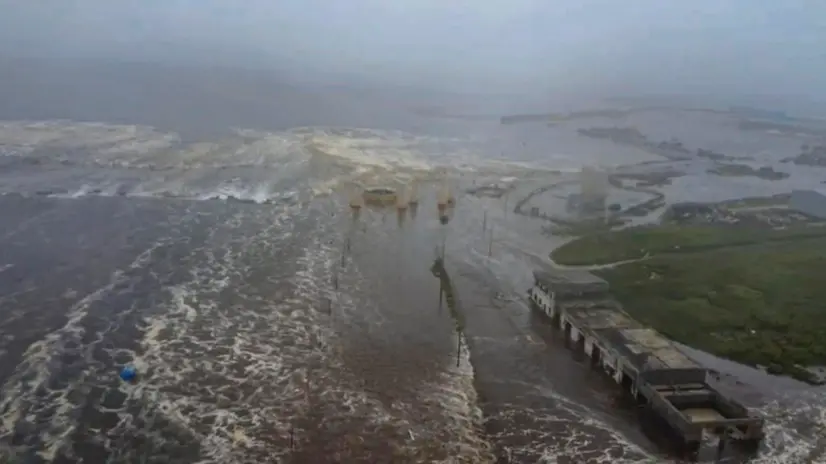 epa12272018 A still image taken from handout video provided by the Geophysical Center of the Russian Academy of Sciences shows a flooded area in Severo-Kurilsk, Sakhalin Region, Russia, 30 July 2025. Authorities in Russia's Sakhalin region have declared a state of emergency, after a 8.8 magnitude earthquake struck off Russia's Kamchatka Peninsula on 30 July, triggering tsunami warnings and evacuation orders. EPA/GEOPHYSICAL SURVEY OF THE RUSSIAN ACADEMY OF SCIENCES HANDOUT HANDOUT EDITORIAL USE ONLY/NO SALES