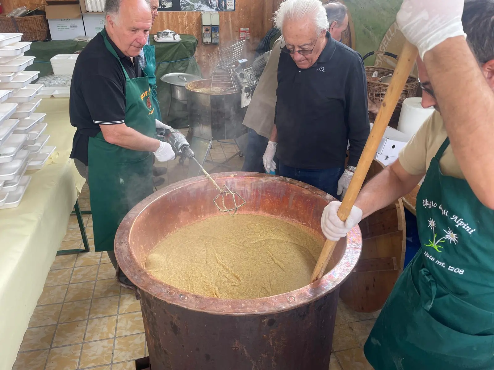 La merenda al caseificio Alpe del Garda