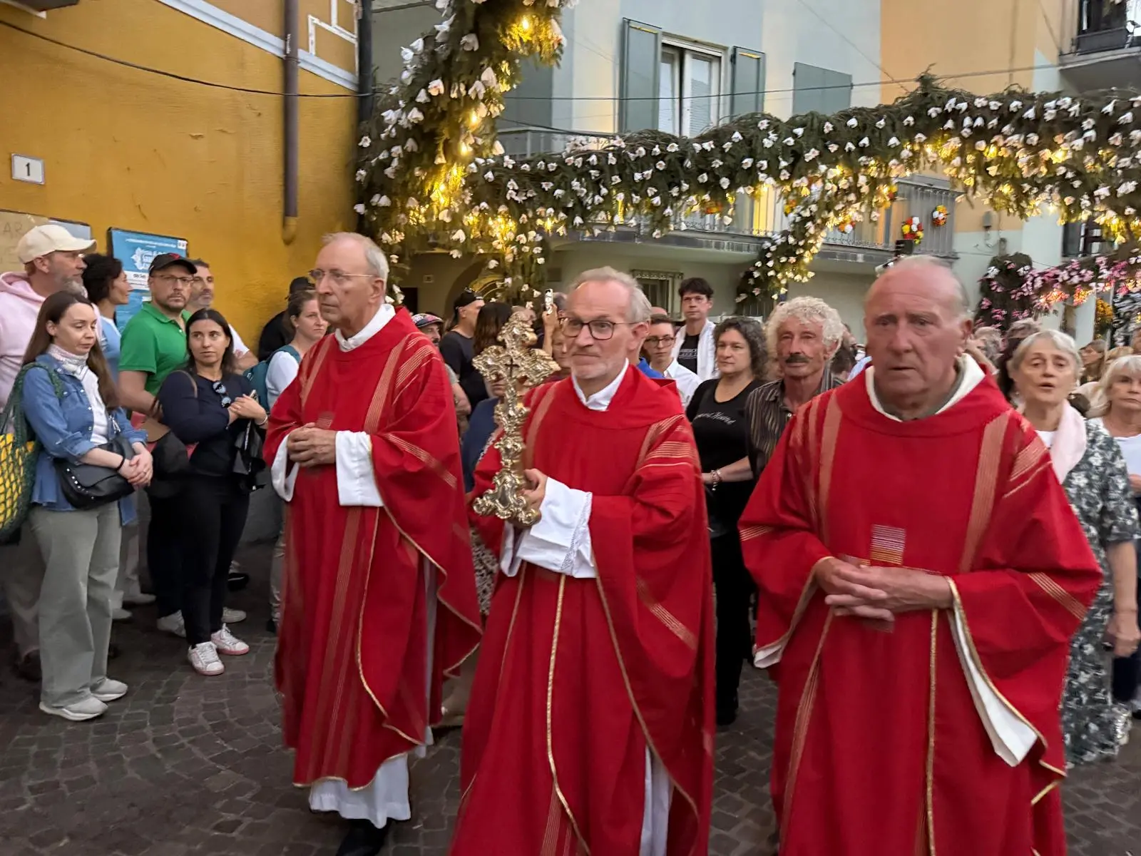 La celebrazione religiosa per la festa di Santa Croce