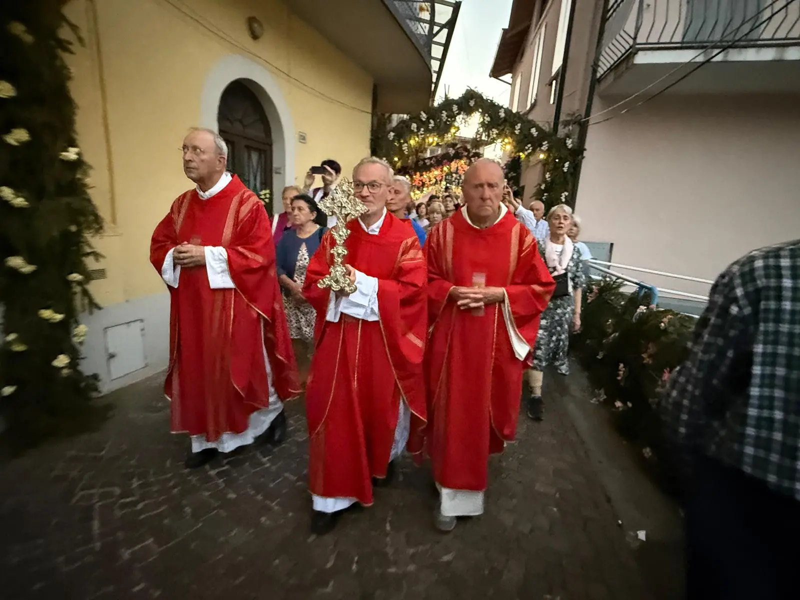 La celebrazione religiosa per la festa di Santa Croce