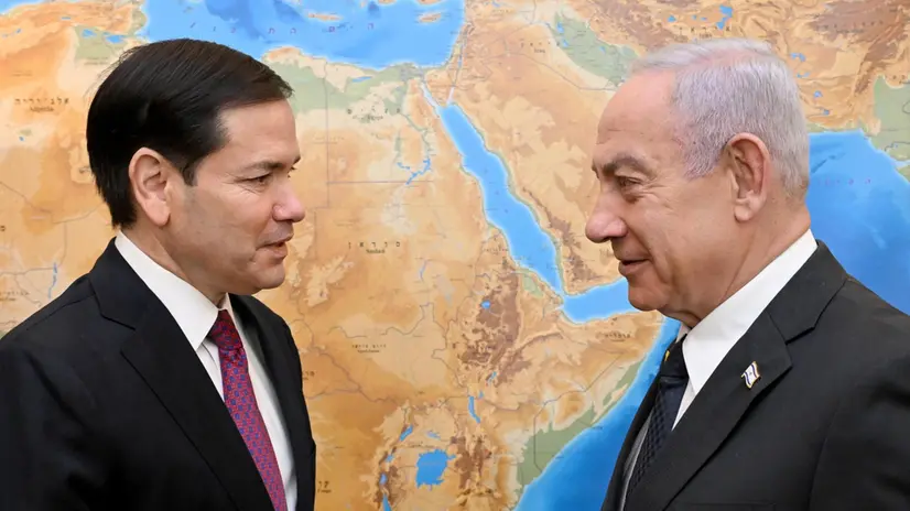 epa12379566 A handout photo made available by Israel's Government Press Office (GPO) shows Israeli Prime Minister Benjamin Netanyahu (R) and US Secretary of State Marco Rubio (L) during their meeting at the Prime Minister's office in Jerusalem, 15 September 2025. EPA/HAIM TZACH / GPO / HANDOUT HANDOUT EDITORIAL USE ONLY/NO SALES