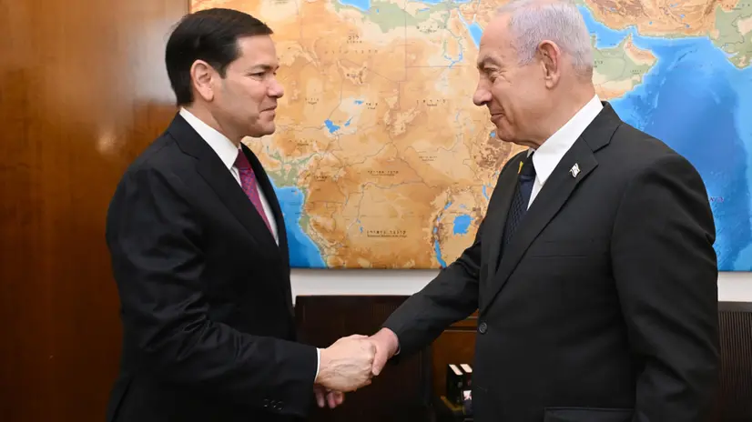 epa12379570 A handout photo made available by Israel's Government Press Office (GPO) shows Israeli Prime Minister Benjamin Netanyahu (R) and US Secretary of State Marco Rubio (L) during their meeting at the Prime Minister's office in Jerusalem, 15 September 2025. EPA/HAIM TZACH / GPO / HANDOUT HANDOUT EDITORIAL USE ONLY/NO SALES
