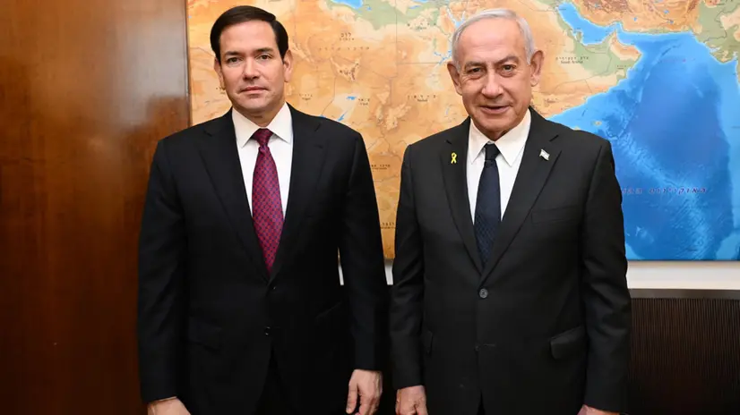 epa12379567 A handout photo made available by Israel's Government Press Office (GPO) shows Israeli Prime Minister Benjamin Netanyahu (R) and US Secretary of State Marco Rubio (L) during their meeting at the Prime Minister's office in Jerusalem, 15 September 2025. EPA/HAIM TZACH / GPO / HANDOUT HANDOUT EDITORIAL USE ONLY/NO SALES