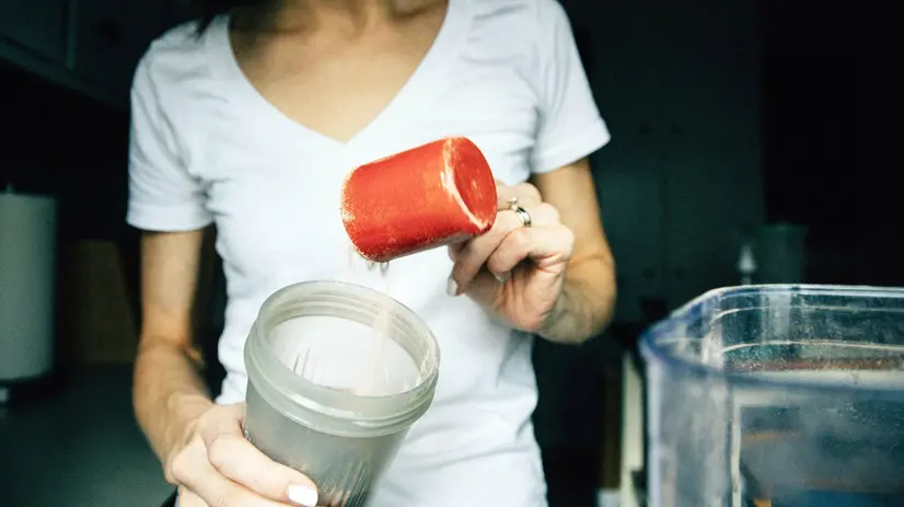 Le proteine in polvere sono un integratore alimentare proteico