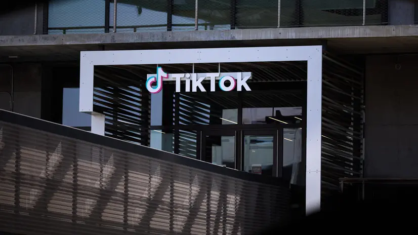 epa12381285 Signage is on display at TikTok headquarters in Los Angeles, California, USA, 15 September 2025. US and Chinese officials said they have reached a framework agreement to switch the TikTok app to US-controlled ownership that will be confirmed in a call on 19 September between US President Donald Trump and Chinese President Xi Jinping. EPA/ALLISON DINNER