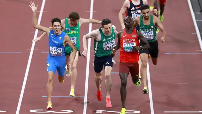 L'arrivo di Francesco Pernici nella batteria degli 800 metri - Foto Epa/Franck Robichon © www.giornaledibrescia.it