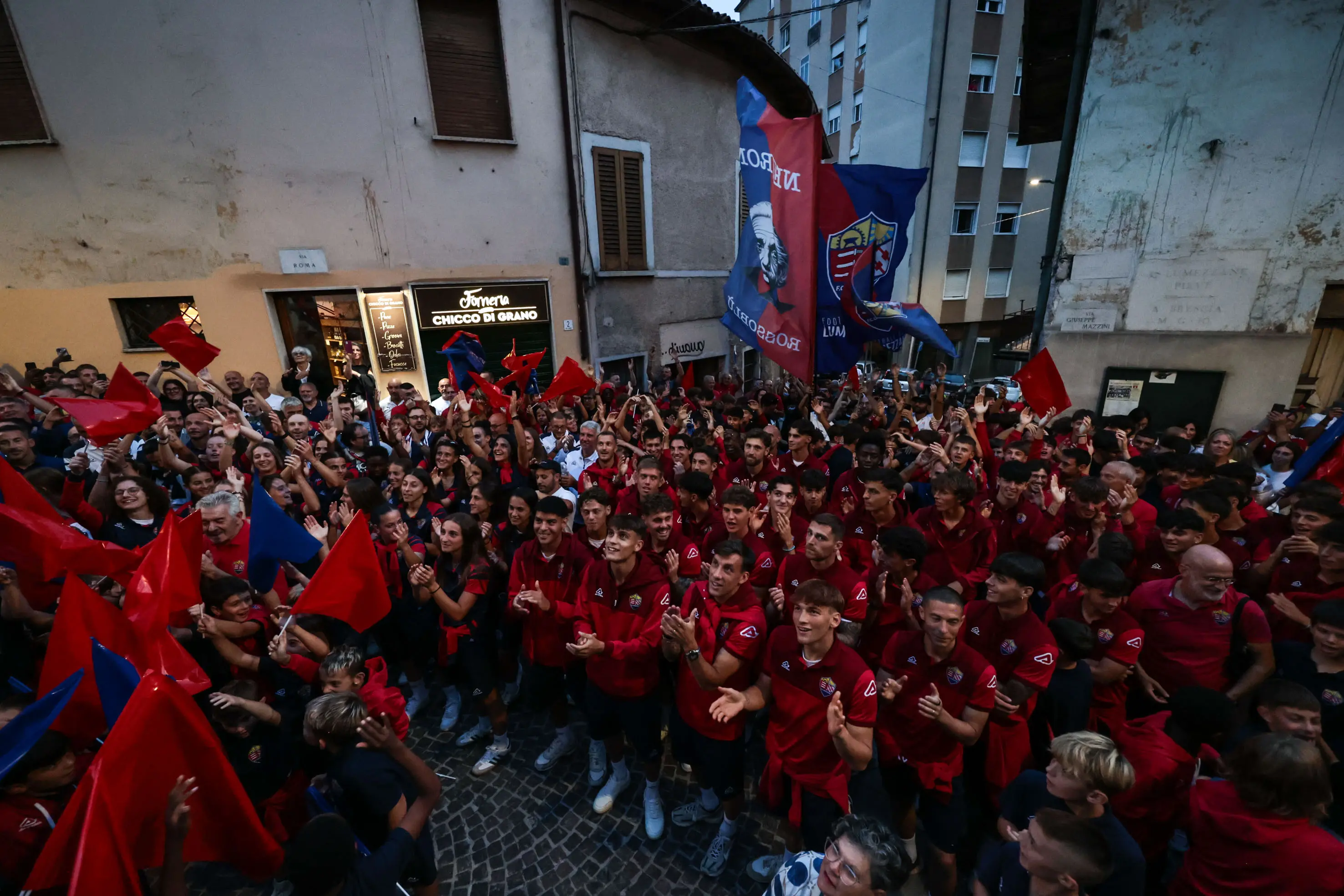 SPORT CALCIO SERIE C PRESENTAZIONE SQUADRA LUMEZZANE NELLA FOTO UN MOMENTO DELLA MARCIA 16-09-2025 Comincini@newreporter
