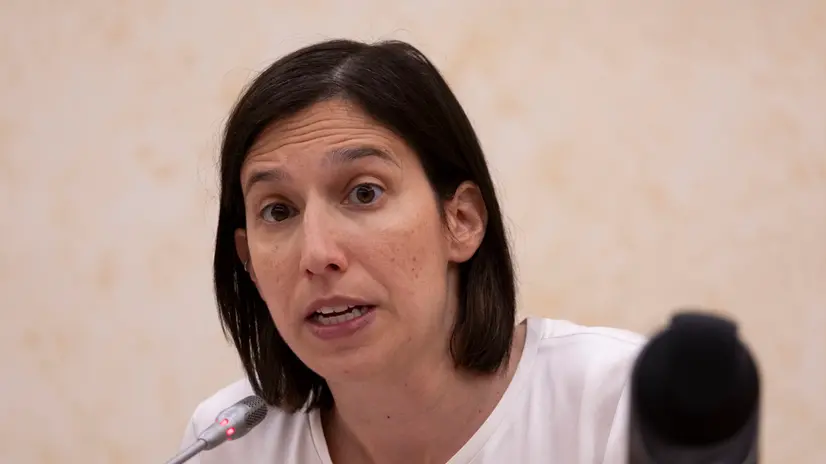 La segretaria del PD Elly Schlein, alla conferenza stampa per presentare il disegno di legge sulla regolamentazione del lavoro part-time. Roma, 15 luglio 2025 ANSA/MASSIMO PERCOSSI