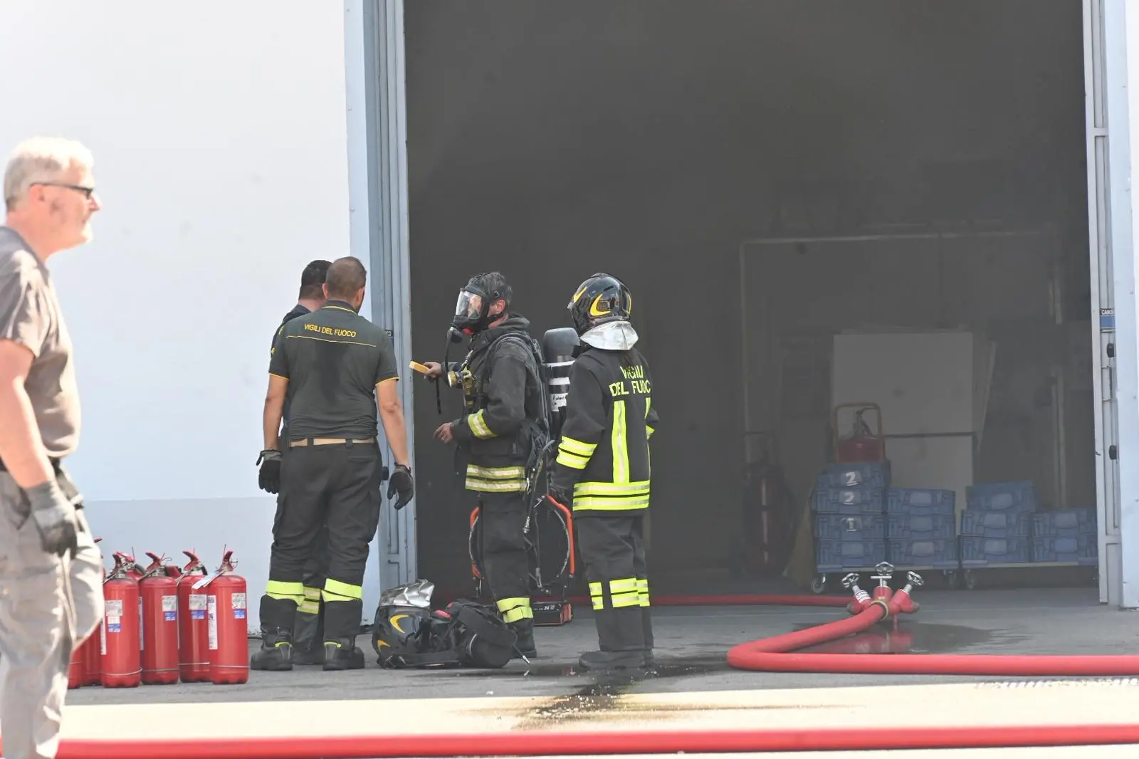 L'intervento dei Vigili del fuoco all'azienda Baumann