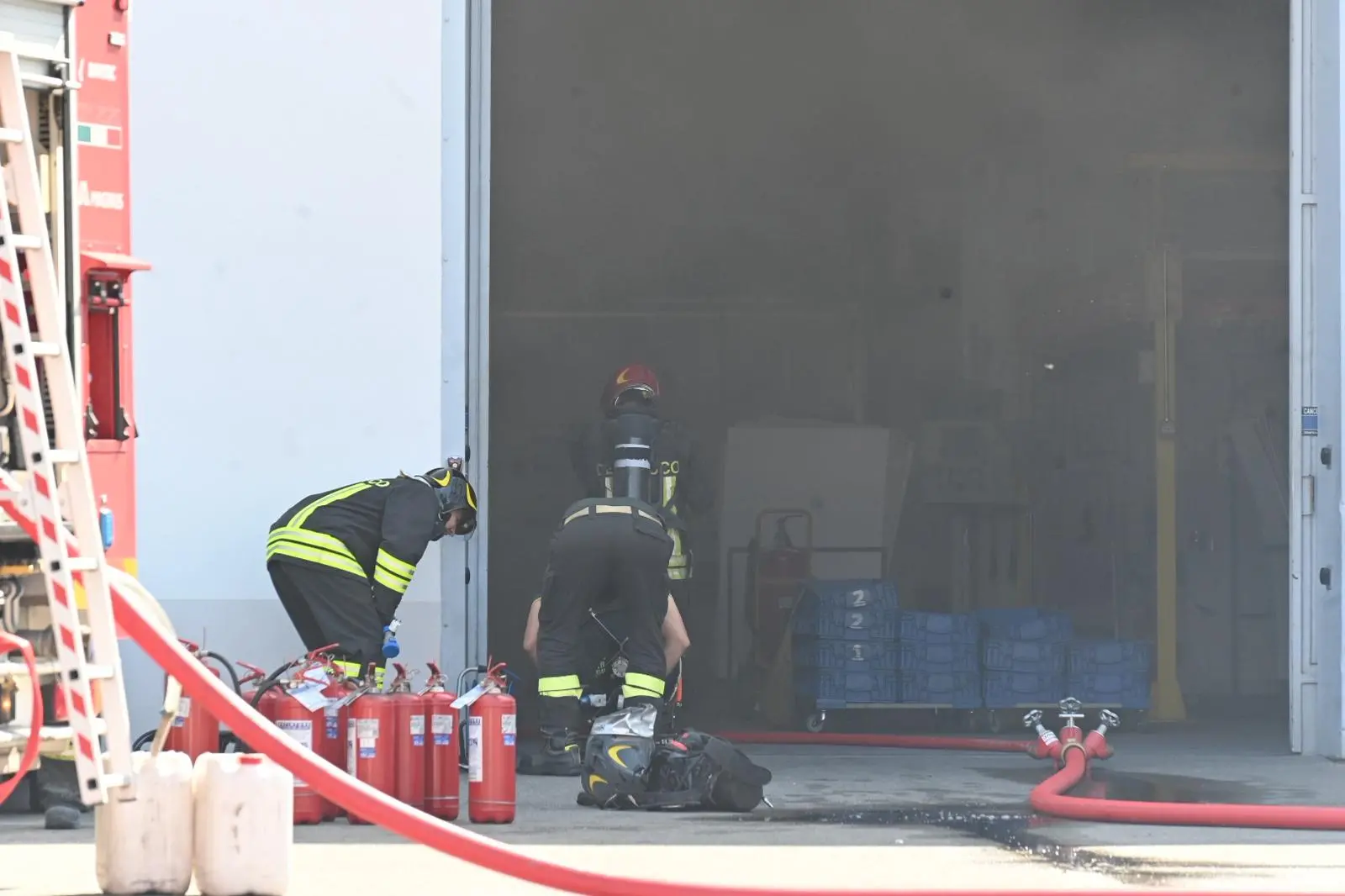 L'intervento dei Vigili del fuoco all'azienda Baumann