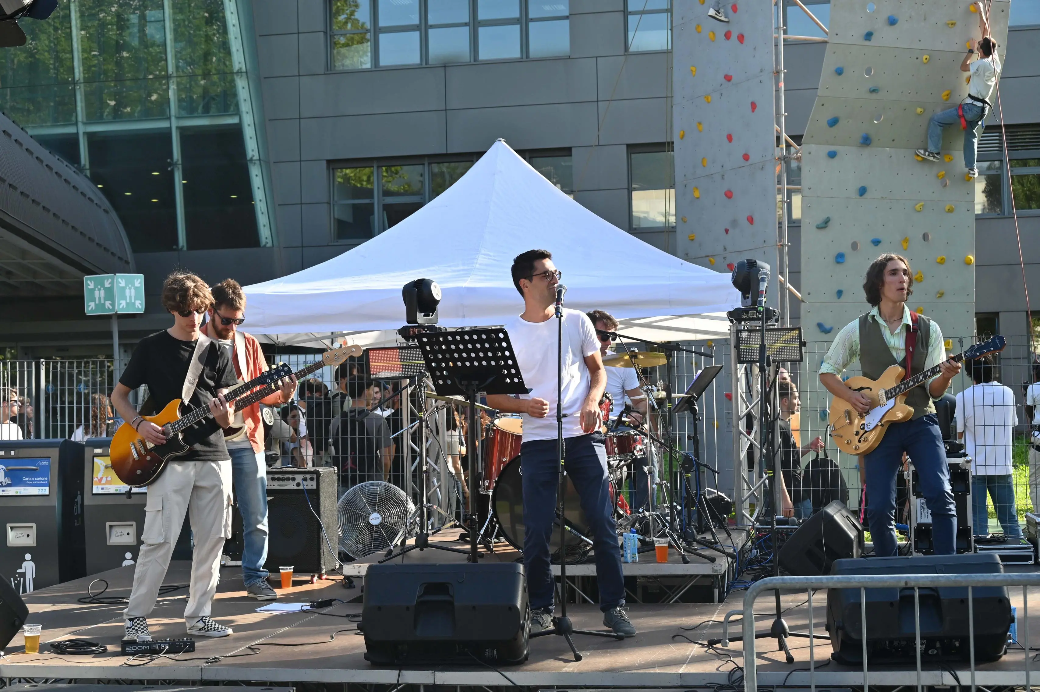 In via Branze l'UniBs Street Party