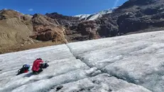 Campionamento sul ghiacciaio dei Forni