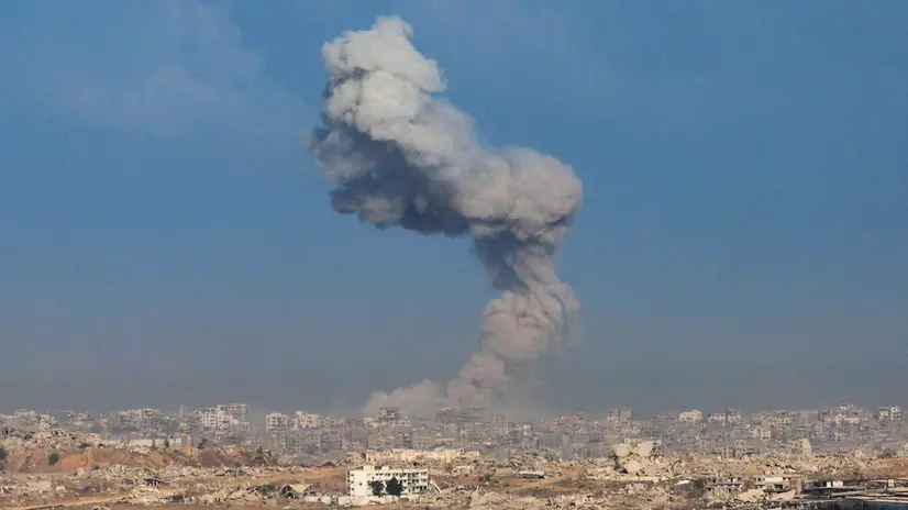 epa12384000 Smoke rises from an Israeli airstrike in norther Gaza, as seen from the Israeli side of the border, southern Israel, 17 September 2025. Israel ramped up its offensive in the Gaza Strip on 16 September. More than 64,900 Palestinians have been killed in the Gaza Strip since October 2023, according to the Palestinian Ministry of Health. EPA/ABIR SULTAN