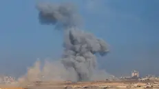 epa12383997 Smoke rises from an Israeli airstrike in norther Gaza, as seen from the Israeli side of the border, southern Israel, 17 September 2025. Israel ramped up its offensive in the Gaza Strip on 16 September. More than 64,900 Palestinians have been killed in the Gaza Strip since October 2023, according to the Palestinian Ministry of Health. EPA/ABIR SULTAN