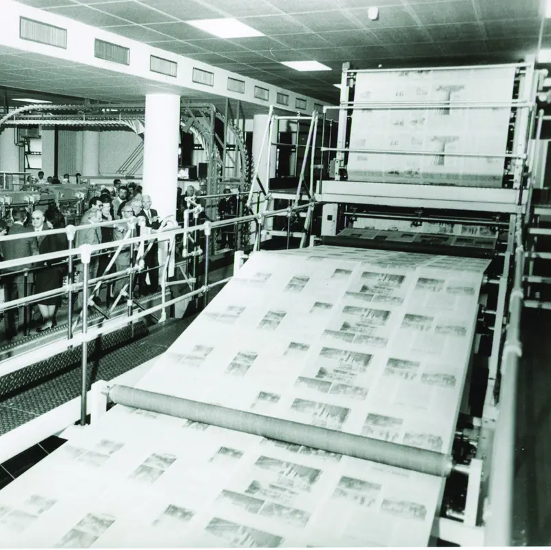 La nuova rotativa offset Uniman 4/2 impiantata nella sede di via Solferino 22 in azione il 12 maggio 1987 © www.giornaledibrescia.it
