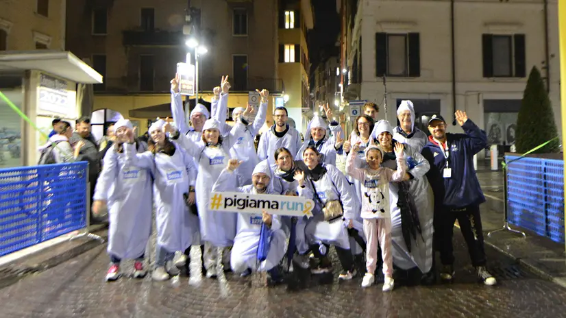 La scorsa edizione della Pigiama Run: tutti in camicia da notte