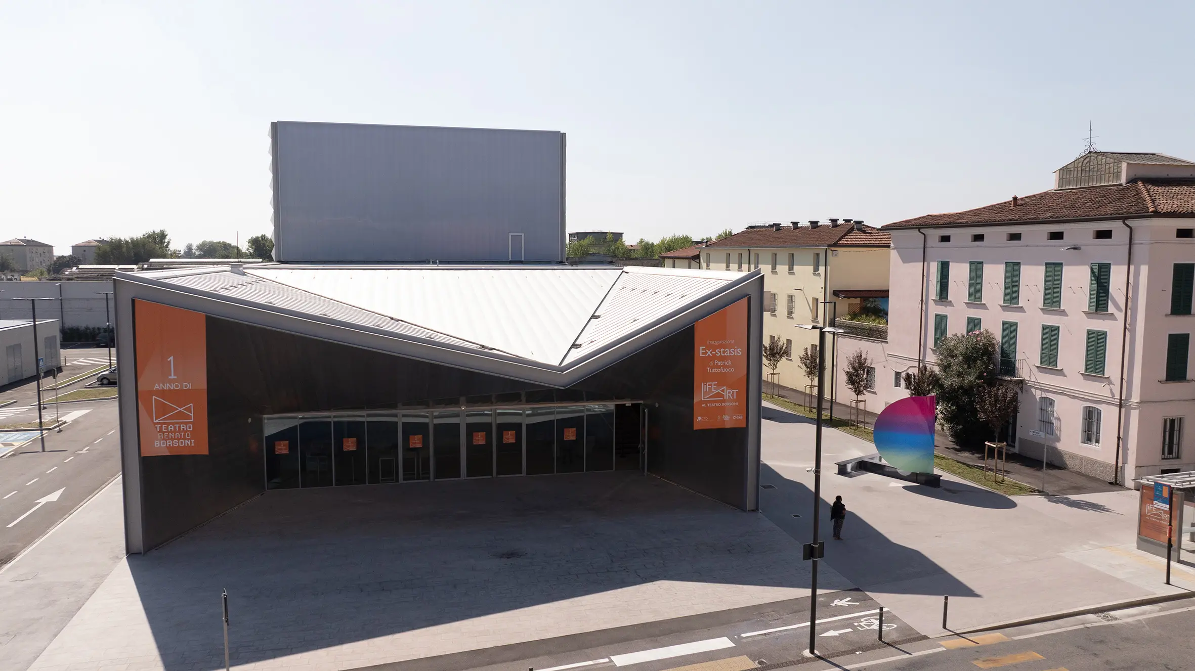 L'opera di Tuttofuoco al Teatro Borsoni