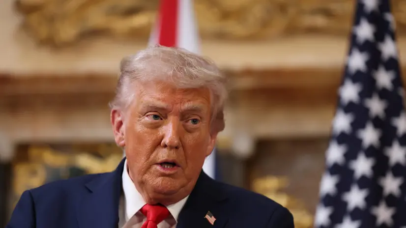 epa12387658 US President Donald J. Trump speaks during a press conference during their visit to Chequers, the country residence of the Prime Minister in Aylesbury, Britain, 18 September 2025. President Trump is on his second state visit to the UK where he met with the King and with the Prime Minister Starmer. EPA/NEIL HALL / POOL