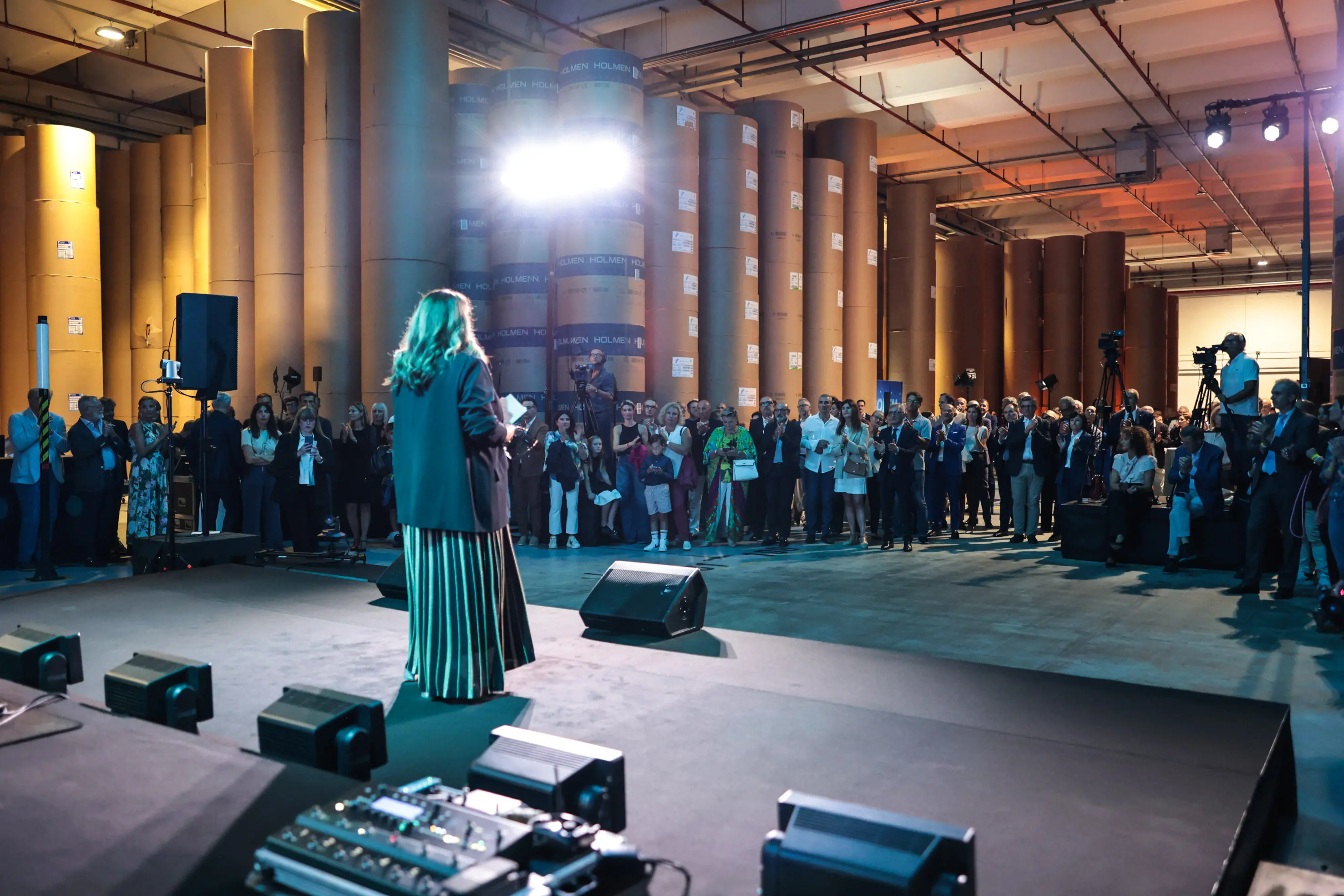 Spettacolo e festa alla Open Night di Editoriale Bresciana