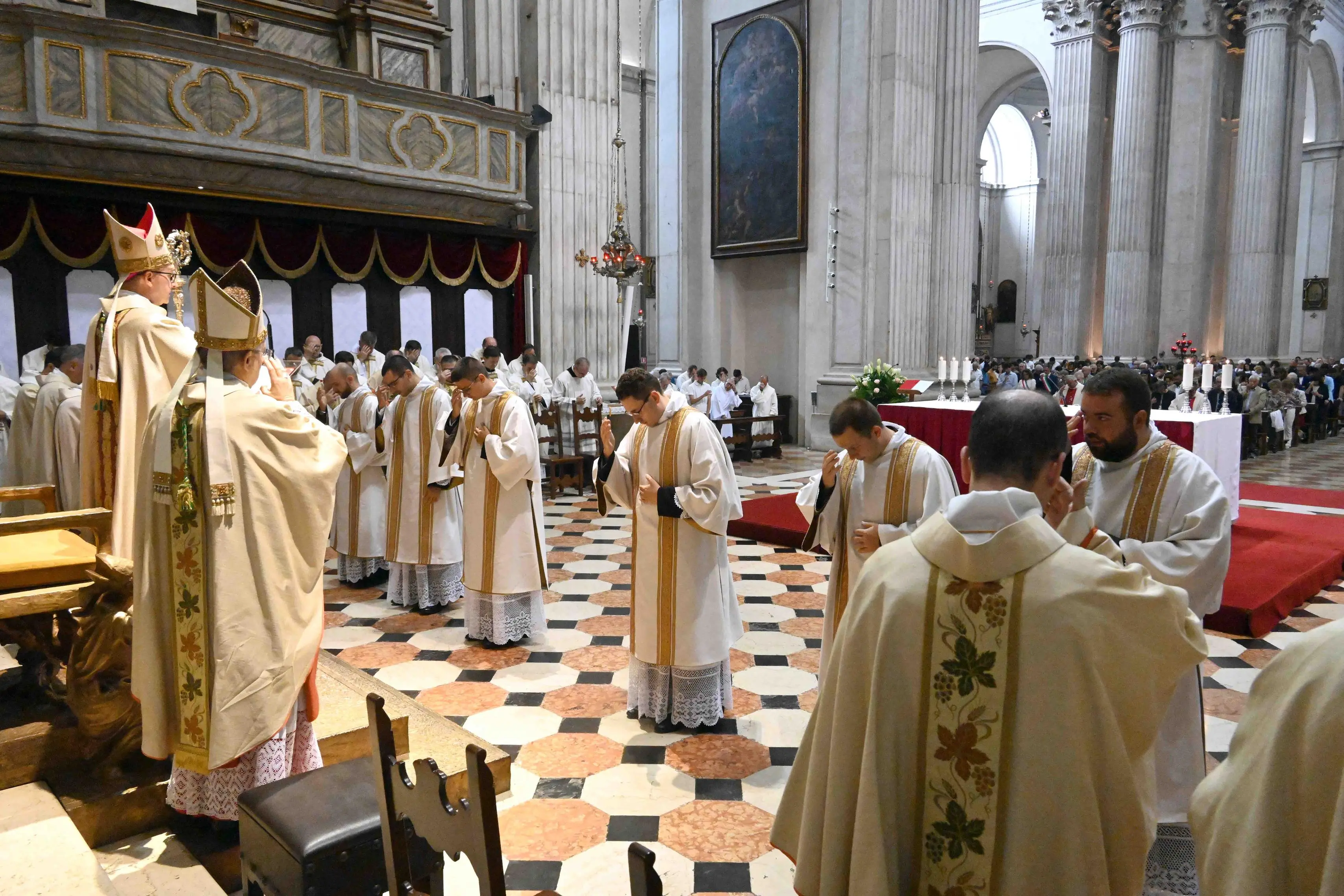 Le ordinazioni diaconali in Duomo