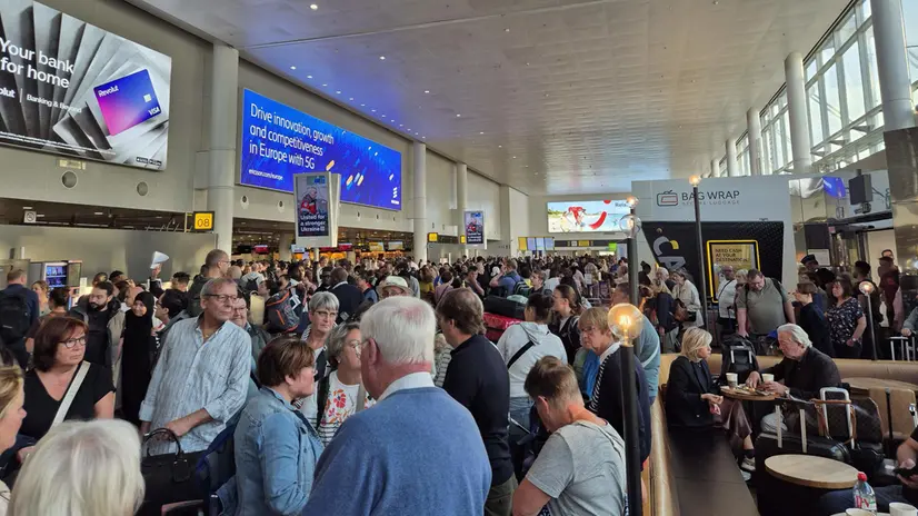 Sistemi in tilt, folla all'aeroporto di Bruxelles - Ansa © www.giornaledibrescia.it