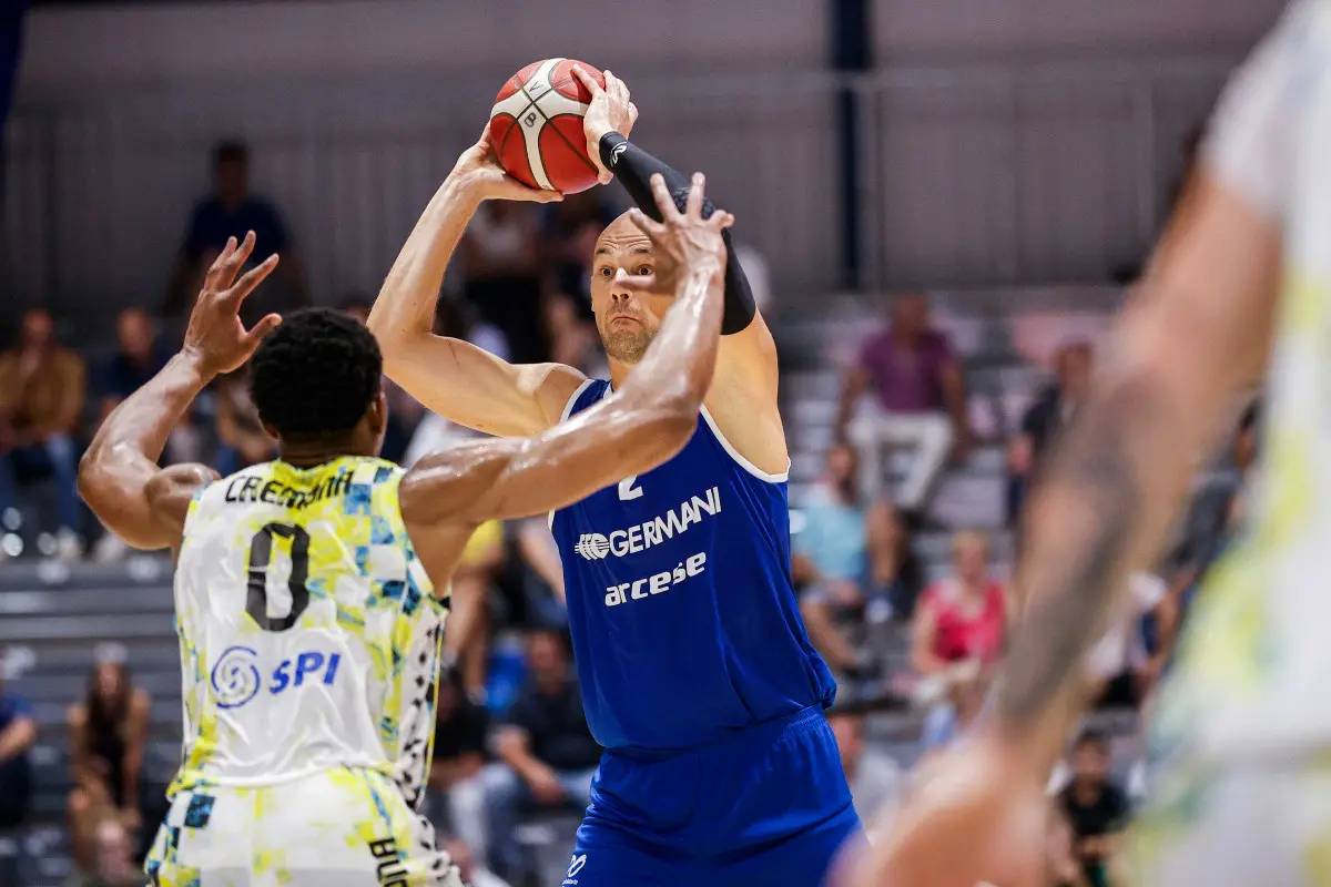 Basket, gli scatti di Germani-Cremona