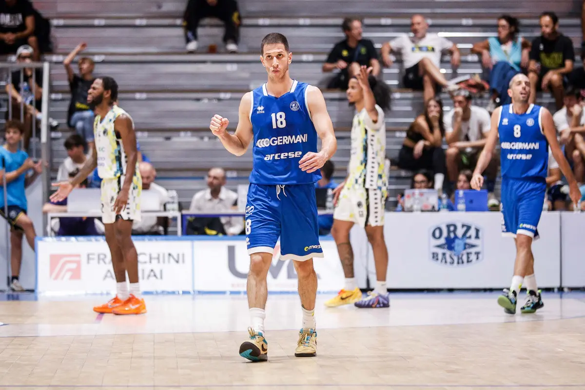 Basket, gli scatti di Germani-Cremona