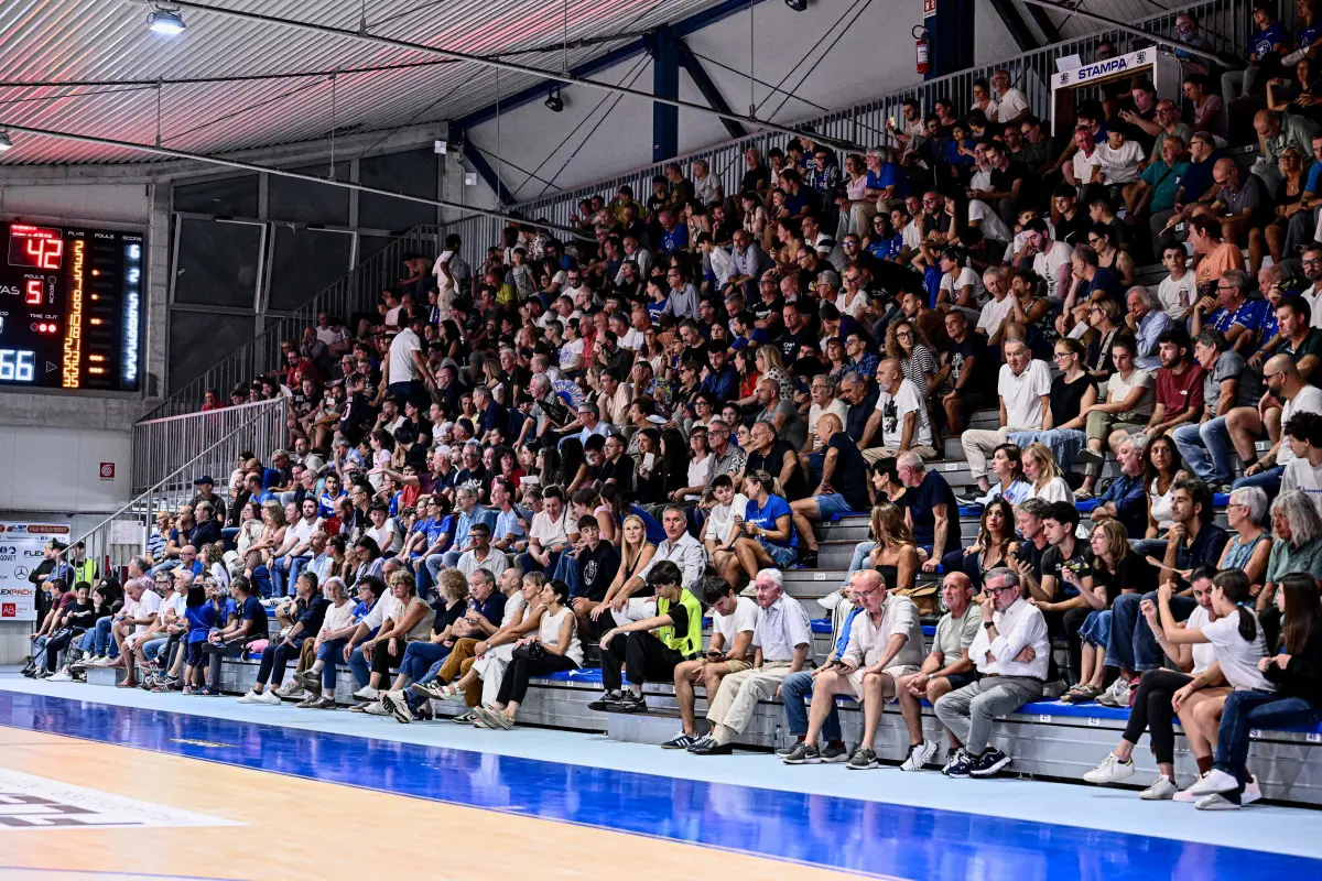 Basket, gli scatti di Germani-Cremona