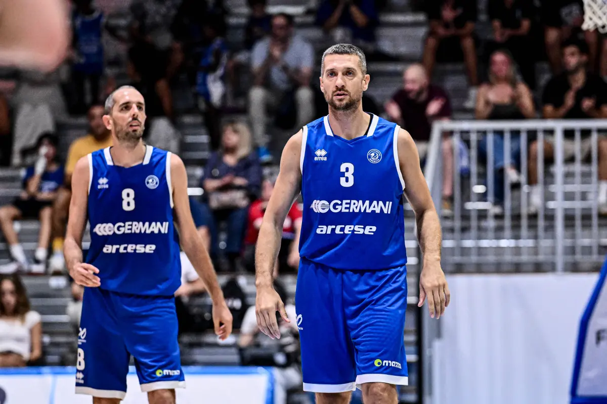 Basket, gli scatti di Germani-Cremona