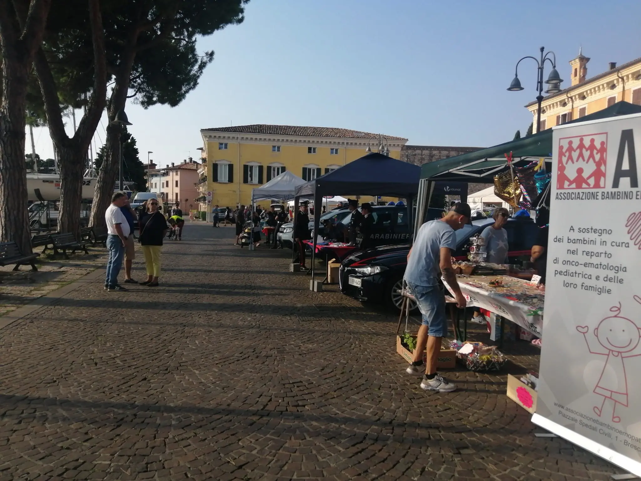 Children Wind Cup, la piazza del porto vecchio di Bogliaco