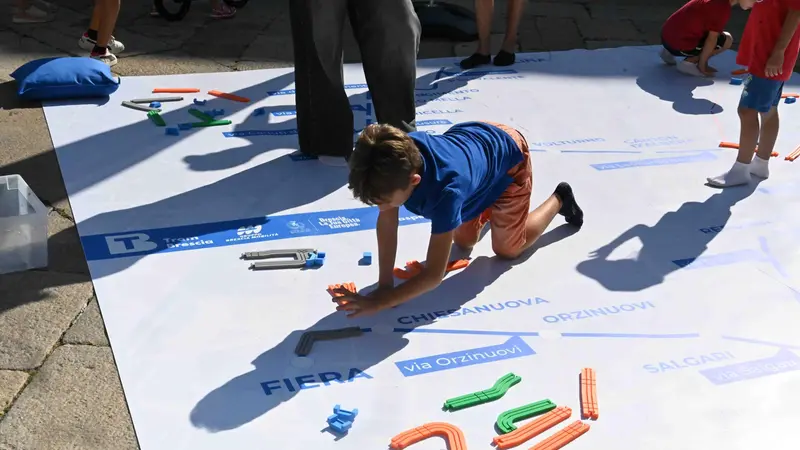 «Un, due Tramschool!» in piazza Loggia