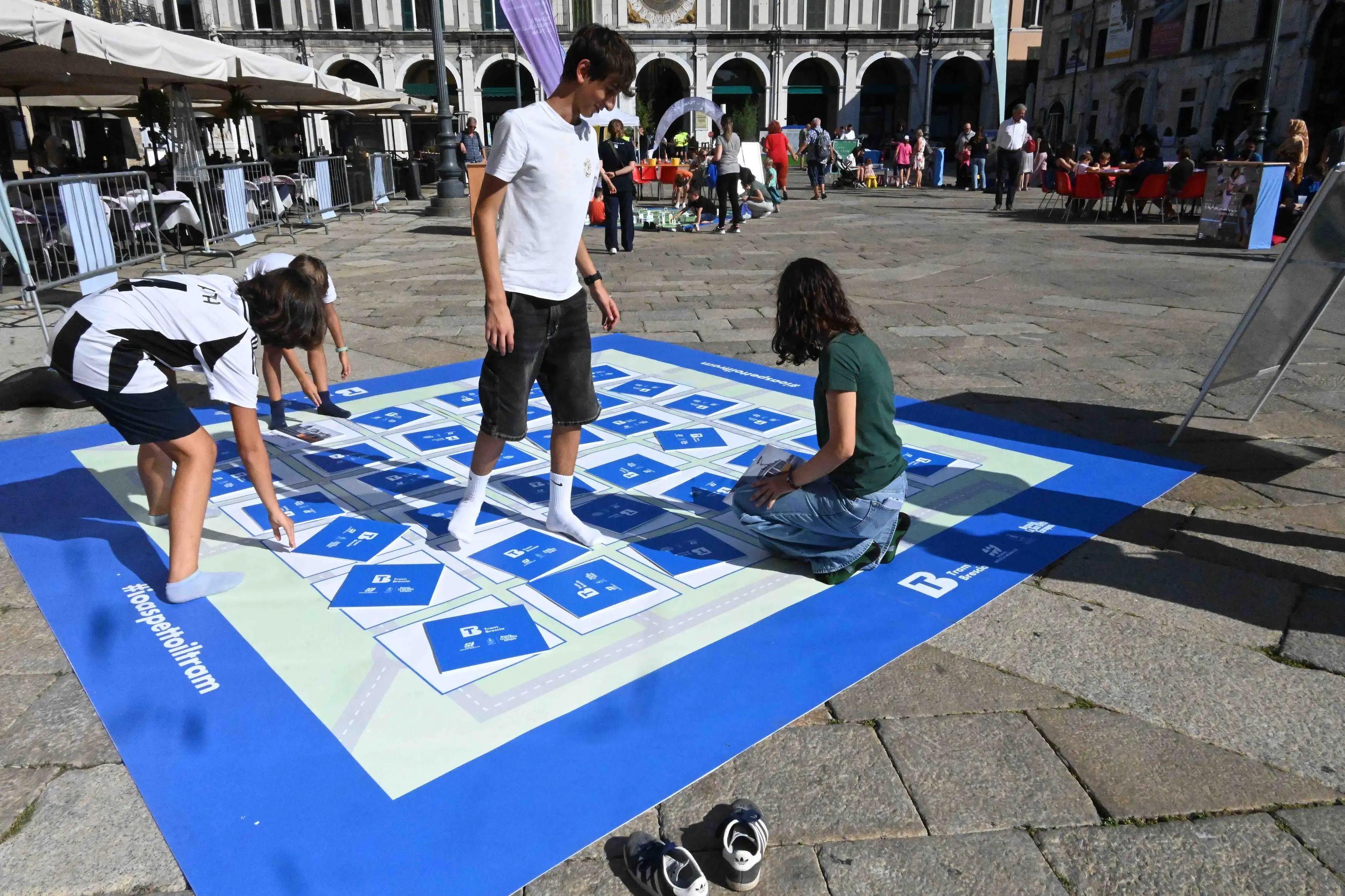 «Un, due Tramschool!» in piazza Loggia