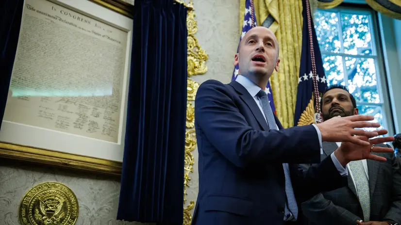 epaselect epa12381333 Stephen Miller, White House Deputy Chief of Staff for policy, speaks after US President Donald Trump signed a Presidential Memorandum in the Oval Office at the White House in Washington, DC, USA, 15 September 2025. Trump is sending the National Guard to Memphis, Tennessee at the request of the Governor Bill Lee, in an attempt to clean up crime. EPA/SAMUEL CORUM / POOL