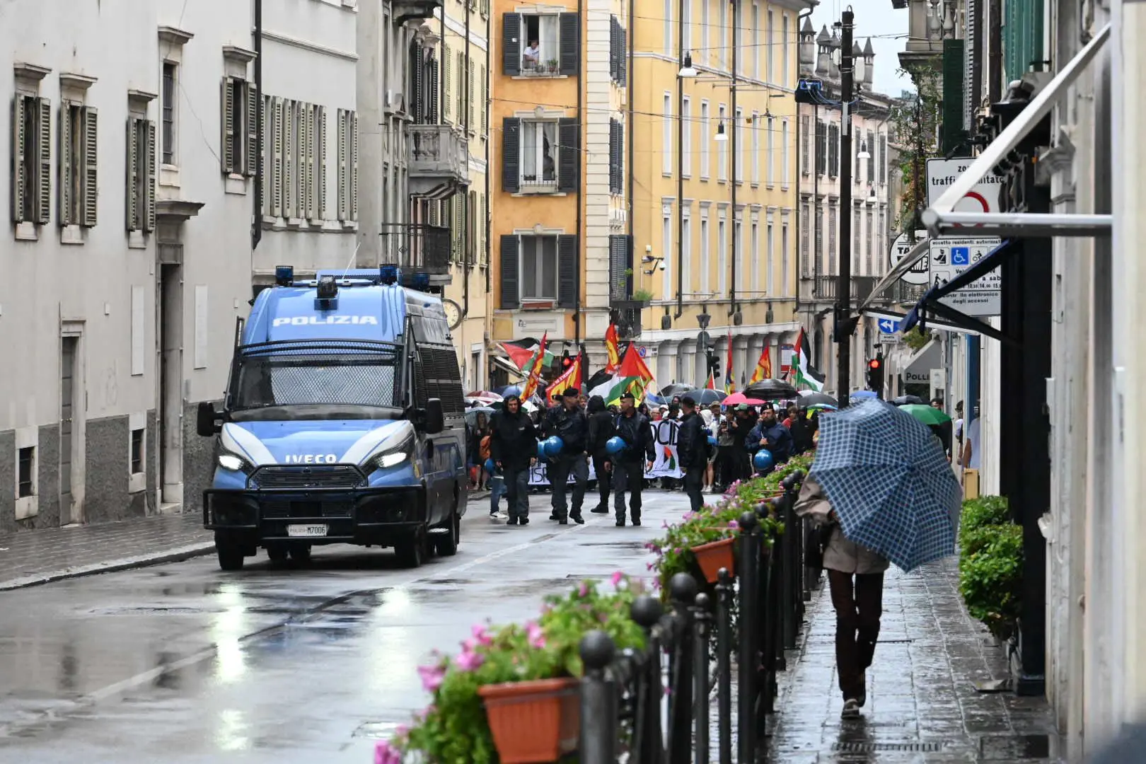 Manifestazione a Brescia in occasione delle sciopero generale per Gaza