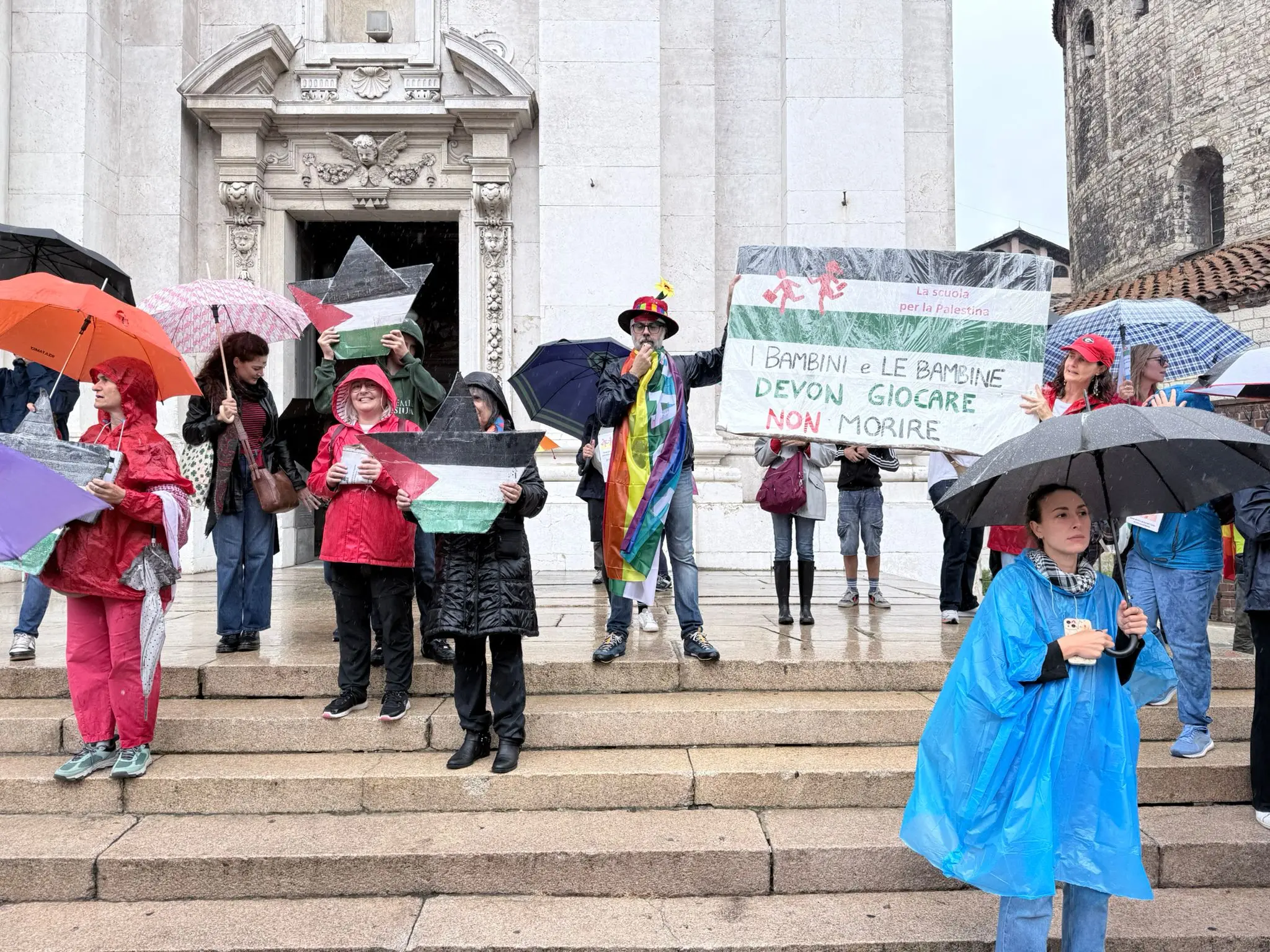 Manifestazione a Brescia in occasione delle sciopero generale per Gaza