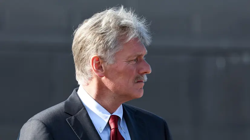 epa12259544 Kremlin spokesman Dmitry Peskov attends a ceremony of raising a naval flag aboard the Knyaz Pozharsky nuclear-powered ballistic missile submarine in Severodvinsk, Arkhangelsk region, Russia, 24 August 2025. EPA/ALEXANDER KAZAKOV / SPUTNIK / KREMLIN POOL MANDATORY CREDIT