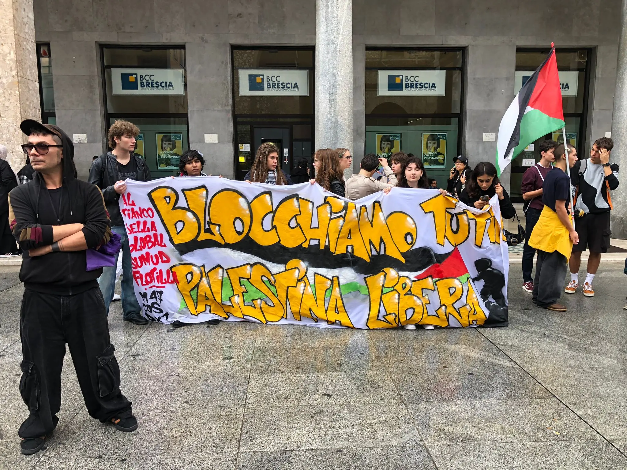 Manifestazione a Brescia in occasione delle sciopero generale per Gaza