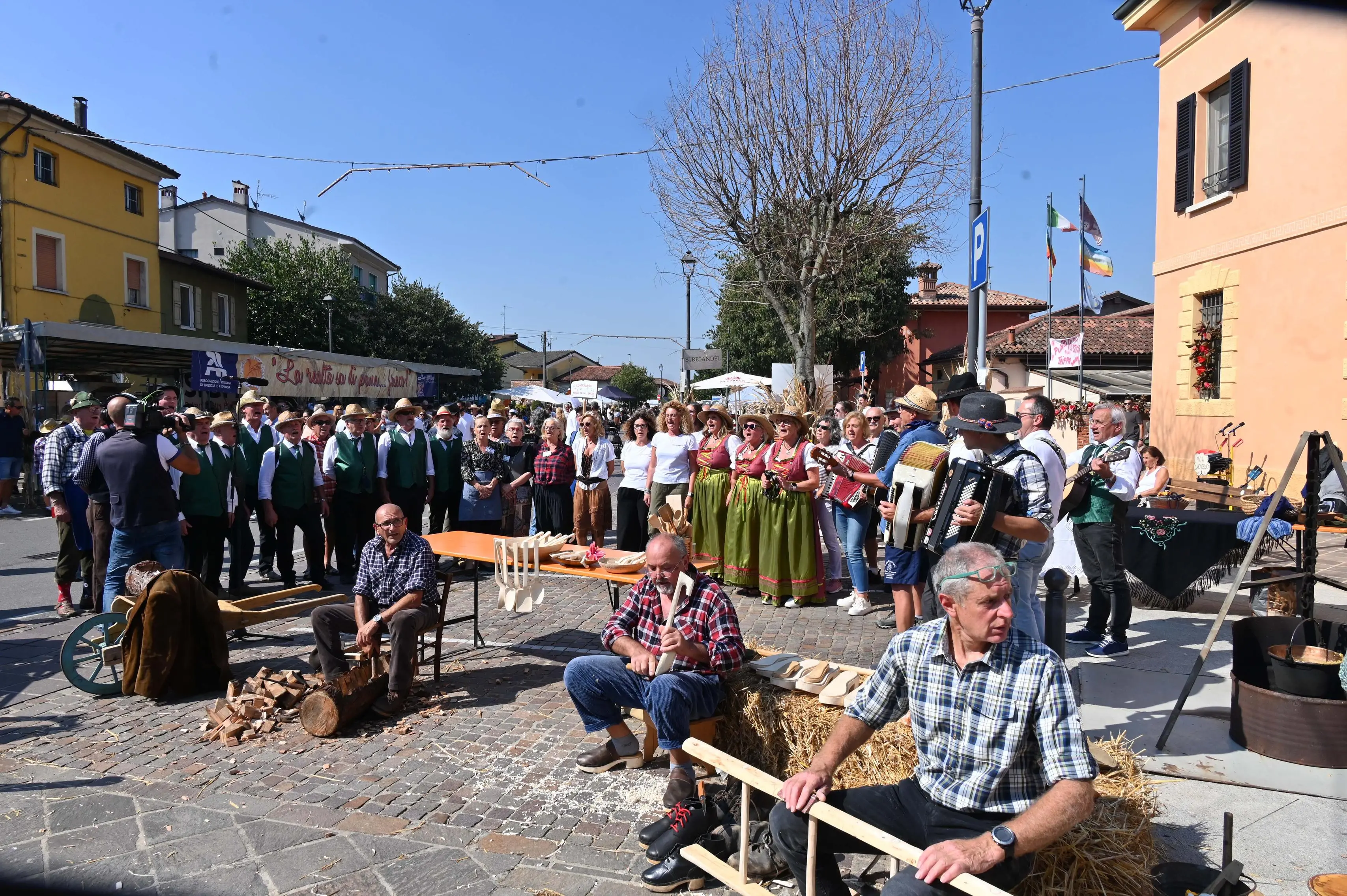 MAIRANO IN PIAZZA CON NOI REDAZIONE PROVINCIA 21-09-2025 GABRIELE STRADA NEW EDEN GROUP 
