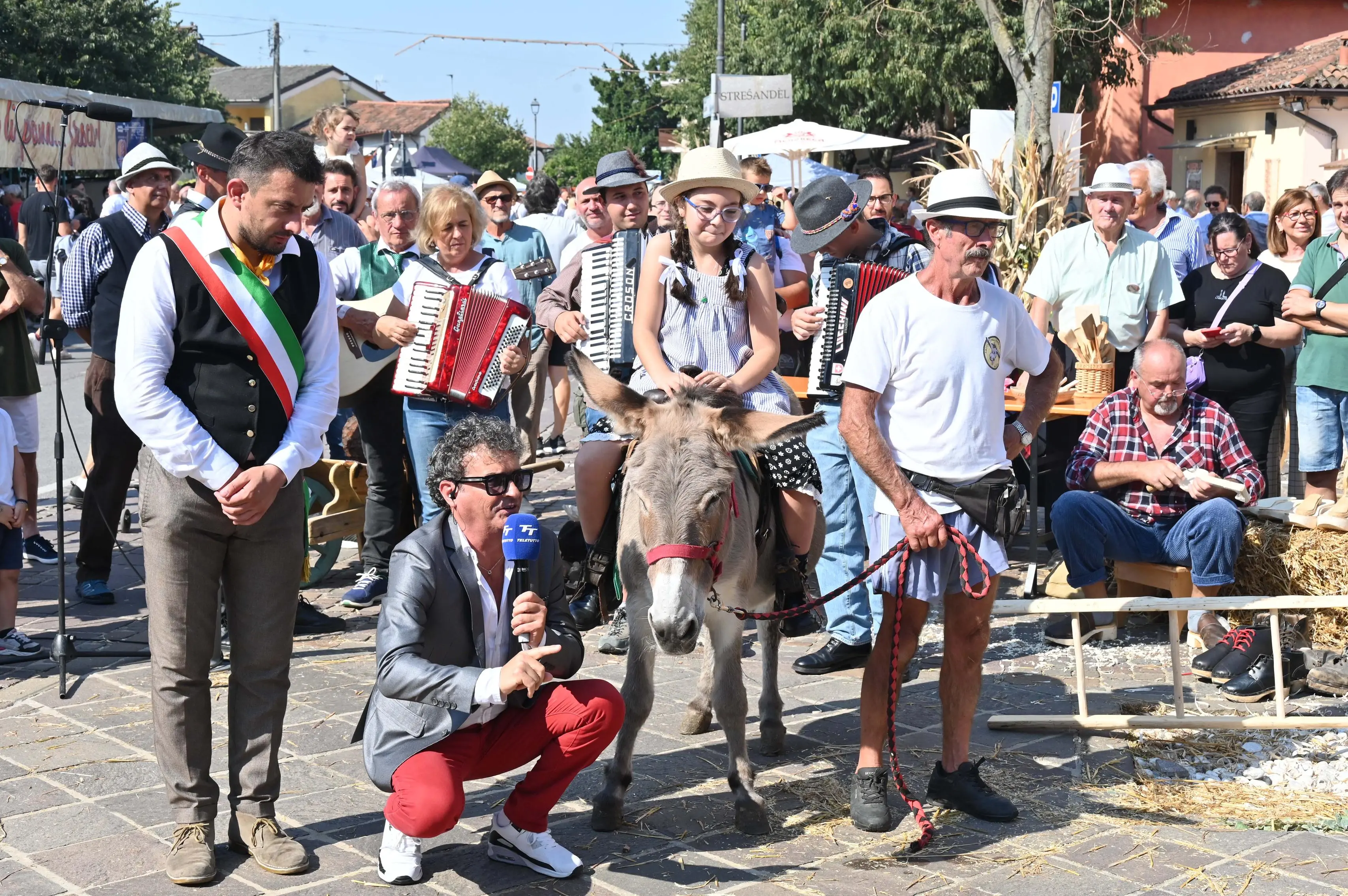 MAIRANO IN PIAZZA CON NOI REDAZIONE PROVINCIA 21-09-2025 GABRIELE STRADA NEW EDEN GROUP 