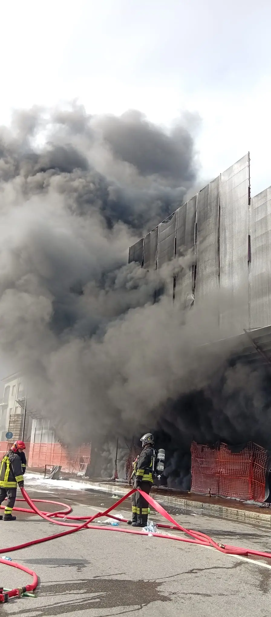 L'incendio a Rovato