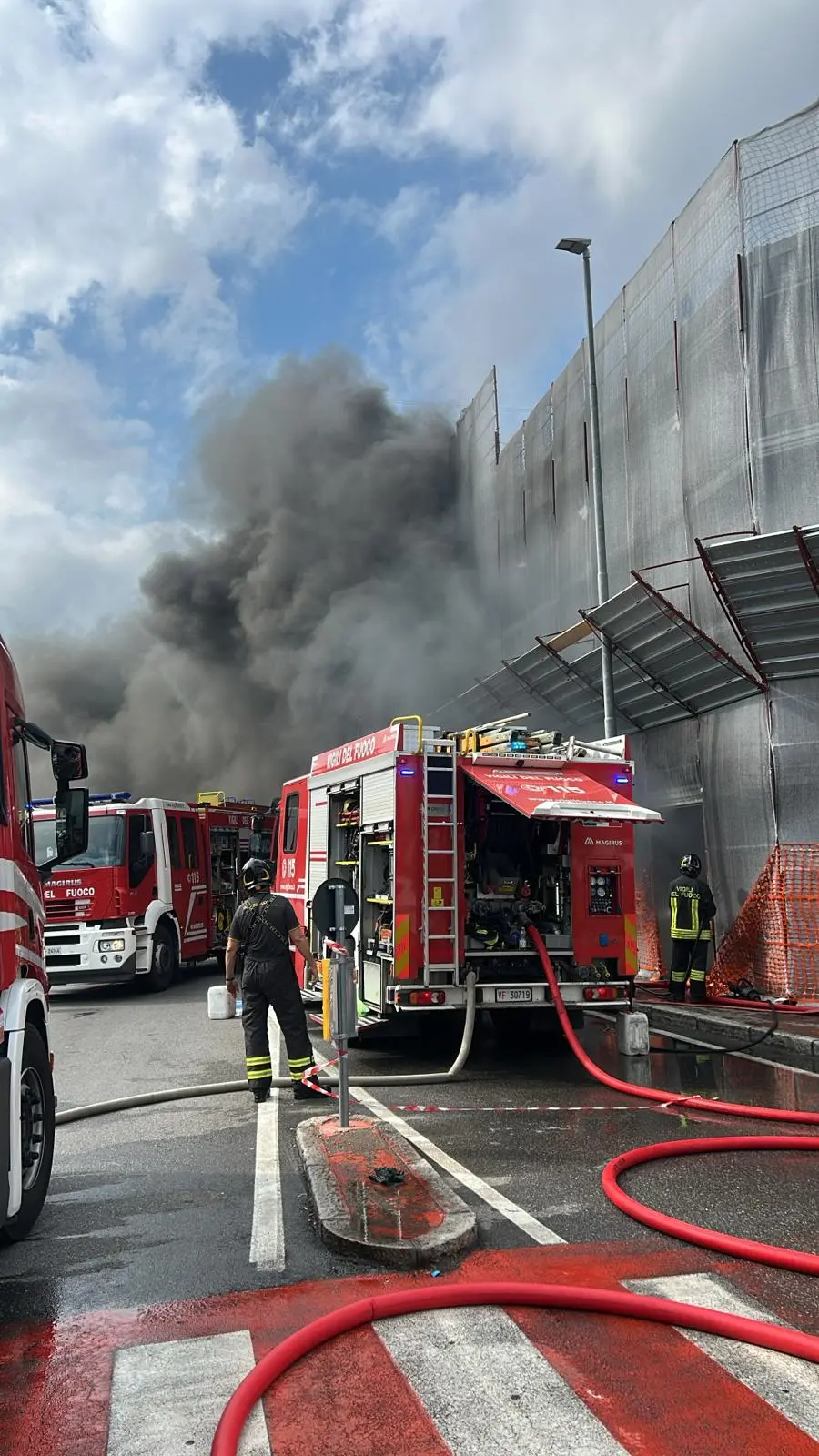 L'incendio a Rovato