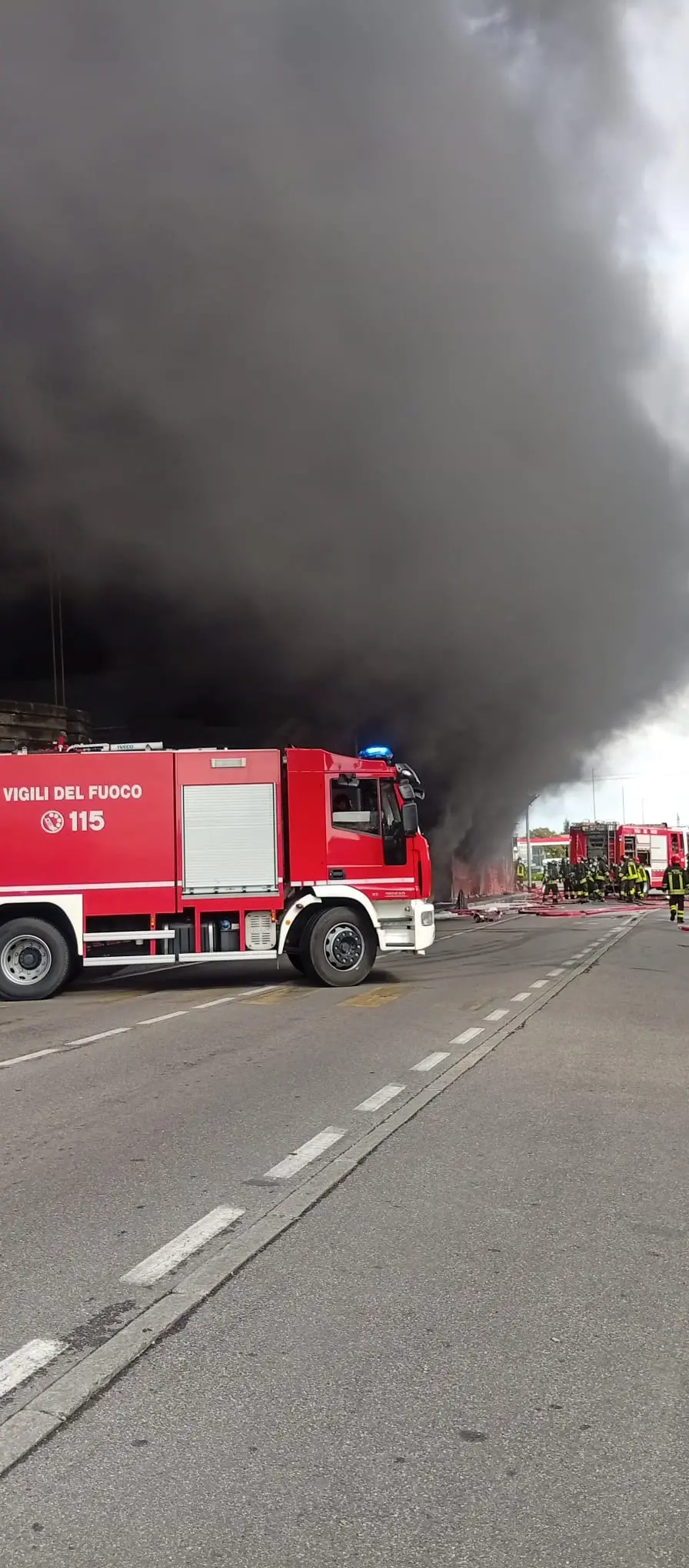 L'incendio a Rovato