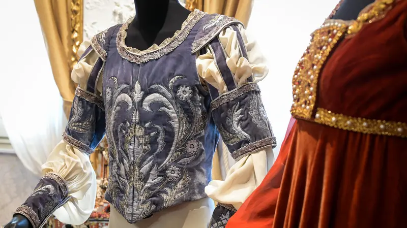 I costumi e gli abiti di scena in mostra a Casa Museo Zani