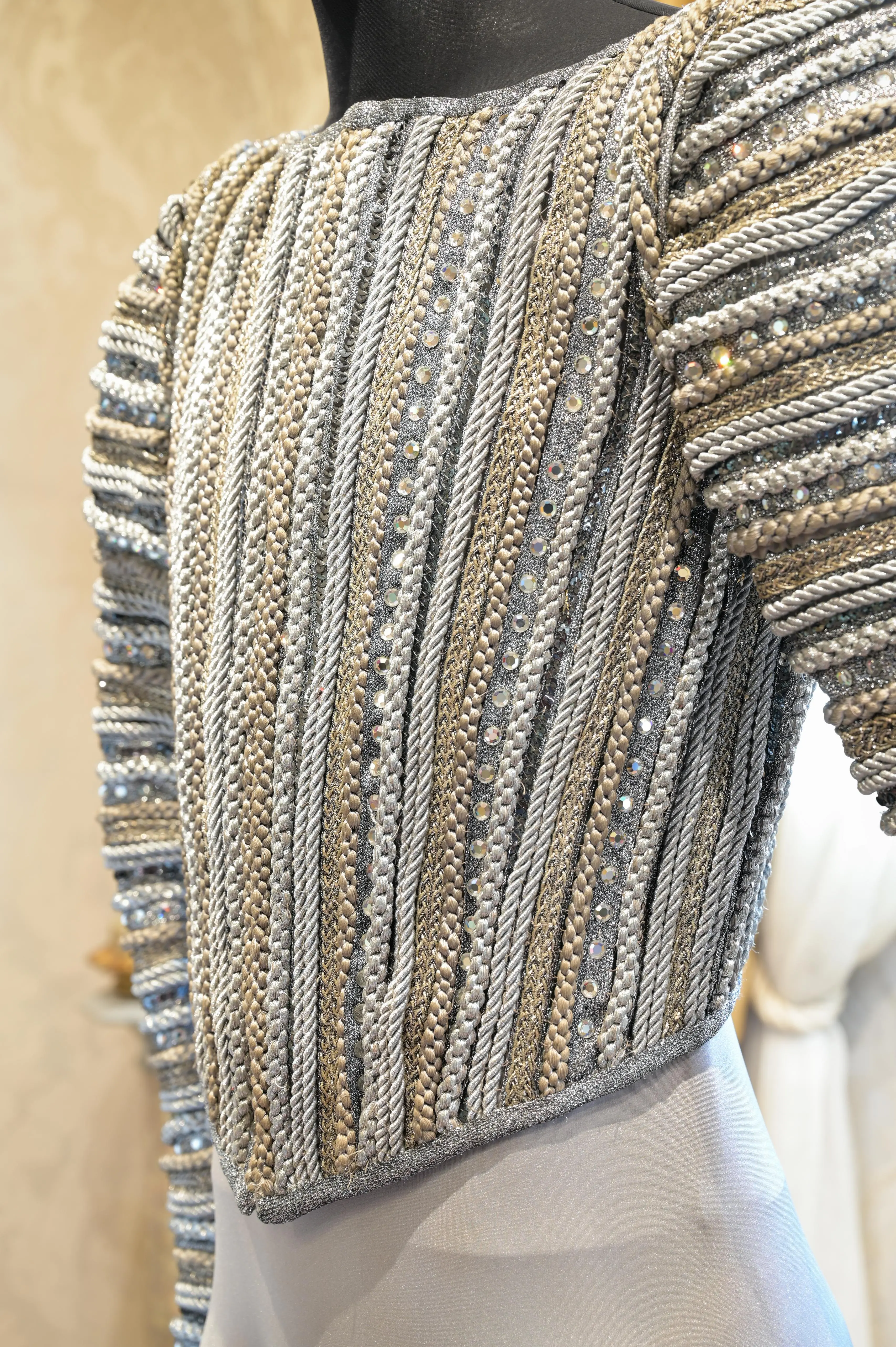 I costumi e gli abiti di scena in mostra a Casa Museo Zani