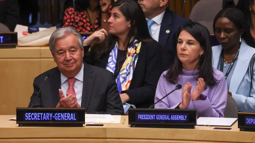 epa12398497 UN Secretary-General Antonio Guterres (L) and UN General Assembly President and former German foreign minister Annalena Baerbock (R) applaud during the SDG (Sustainable Development Goals) Moment, at the United Nations (UN) headquarters in New York, New York, USA, 22 September 2025. The UN General Assembly's high-level week runs from 22 until 30 September. EPA/SARAH YENESEL
