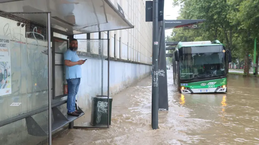 Esondazione del fiume Seveso in zona Testi e Isola, Milano, 22 settembre 2025. ANSA/PAOLO SALMOIRAGO