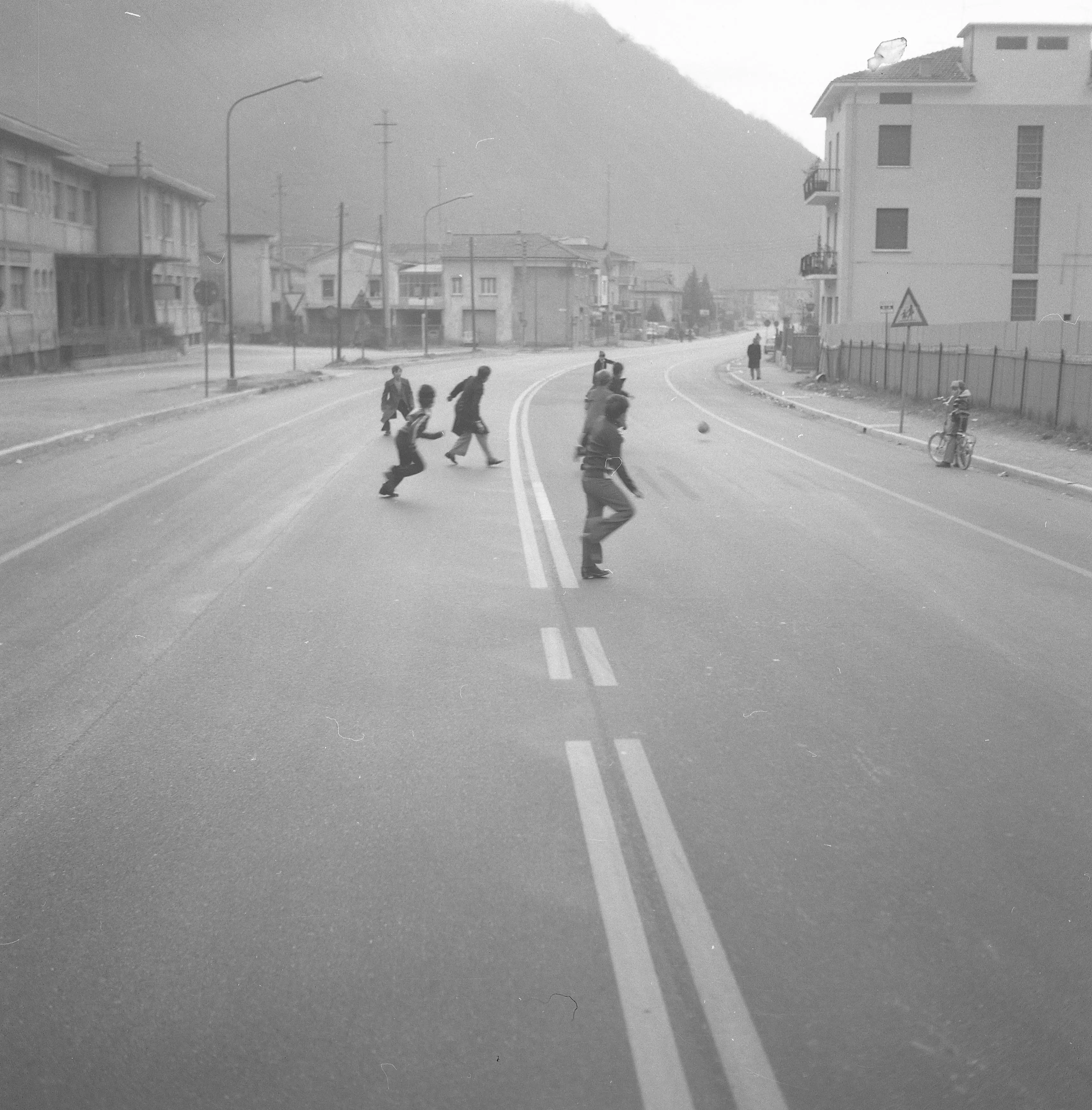 Domenica a piedi a Brescia nel 1973
