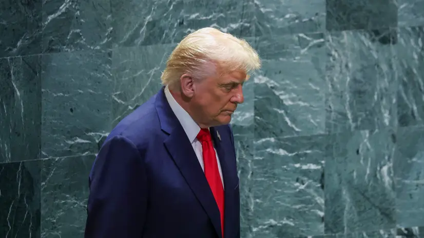 epa12399882 US President Donald Trump approaches the podium to address the General Debate of the 80th session of the United Nations General Assembly (UNGA) at the United Nations headquarters in New York, New York, USA, 23 September 2025. EPA/SARAH YENESEL